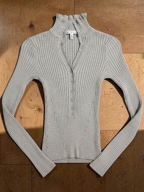 Jessica Simpson Heather Grey Ribbed Henley Sweater